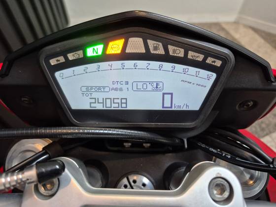 DUCATI HYPERMOTARD 821 DUCATI HYPERMOTARD 821